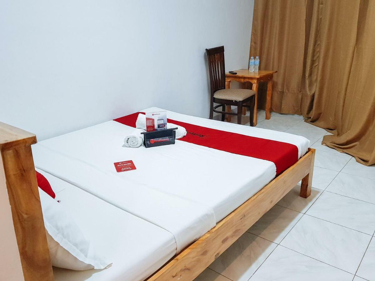 Totolan Reddoorz Near Ramiro Community Hospital酒店 外观 照片